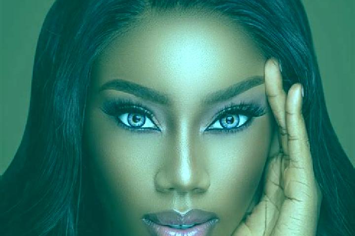 Scarlett, 27, a chestnut blue-eyed ebony companion based in Sanchidrian. Offering Massage, Domination, Erotic Massage. Available for incall and outcall, over...