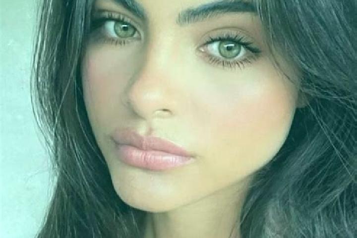 Scarlett, 27, a chestnut hazel-eyed middle eastern companion based in Moguer. Offering 69, Deep French Kissing, Party Girl. Available for incall and outcall,...