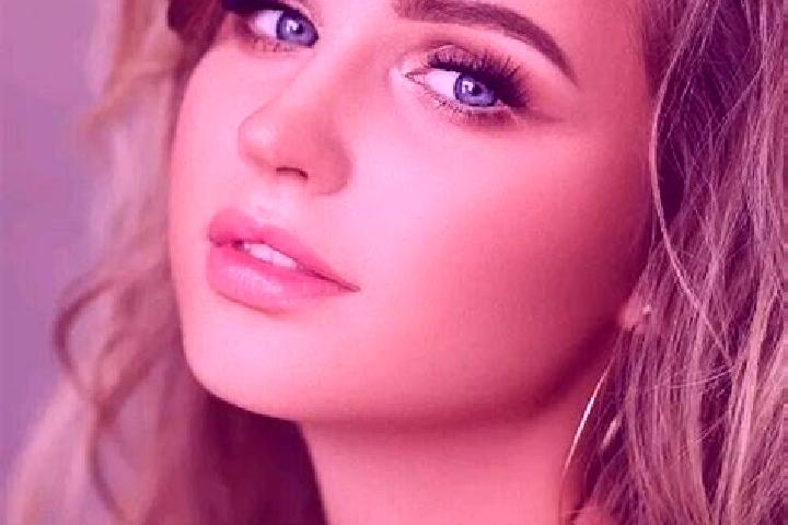 Scarlett, 27, a dark blonde blue-eyed european companion based in Samatovci. Offering CIM, Massage, Deep French Kissing. Available for incall and outcall, da...