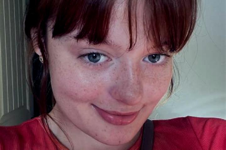 Scarlett, 27, a red brown-eyed caribbean companion based in Ciacova. Offering Overnight, Party Girl, BDSM. Available for incall and outcall, day and evening ...