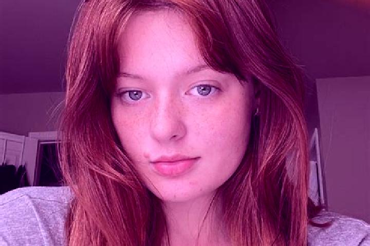 Scarlett, 27, a red brown-eyed mixed companion based in Maringes. Offering Tantra, Erotic Massage, GFE. Available for incall and outcall, overnight bookings ...