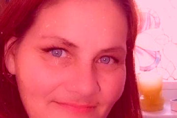 Scarlett, 27, a red dark-eyed caucasian companion based in Burgemeesterswijk. Offering CIM, Fetish, Overnight, Prostate Massage, Duos. Available for incall a...