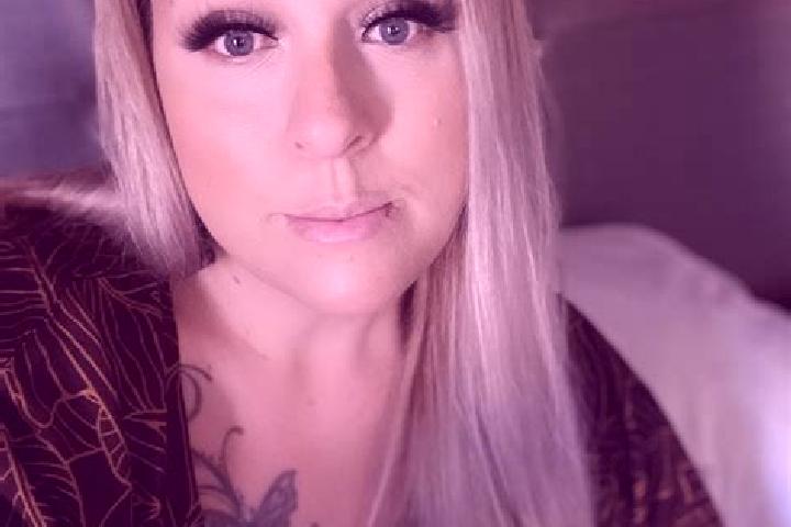Scarlett, 27 — Escort in Ainaloa, United States