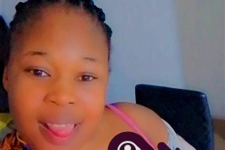 Scarlett, 27 — Escort in Amaigbo, Nigeria
