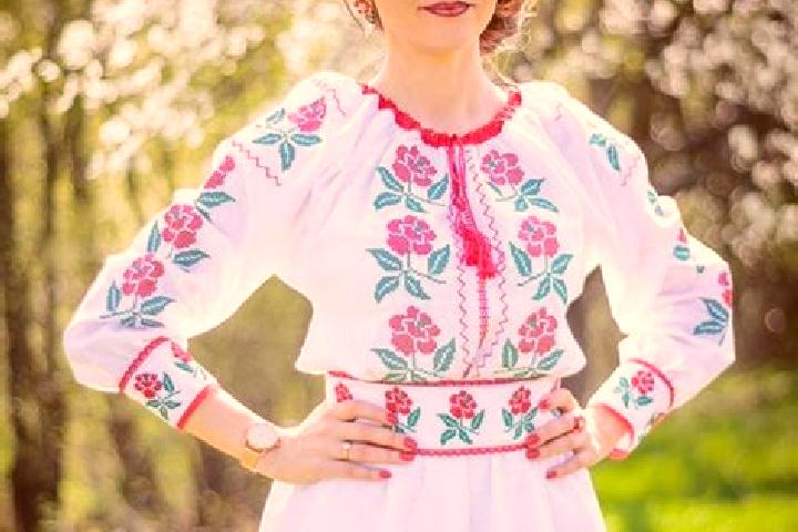 Scarlett, 27 — Escort in Gherta Mica, Romania