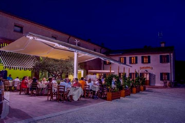 Scarlett, 27 — Escort in Lendinara, Italy