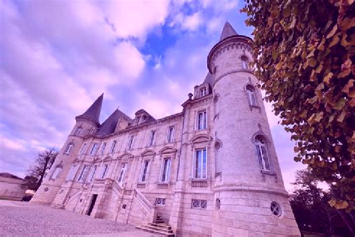 Scarlett, 27 — Escort in Pauillac, France