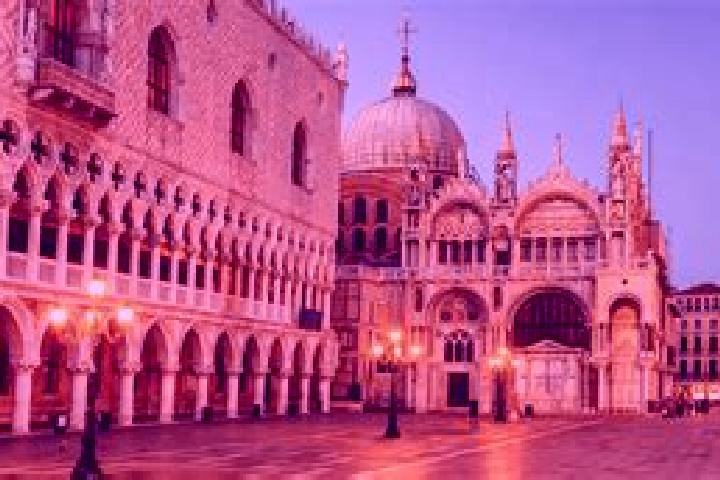 Scarlett, 27 — Escort in San Marco, Italy