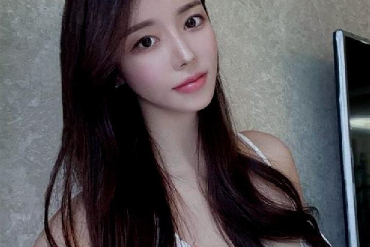 Scarlett, 27 — Escort in Taipingchuan, China