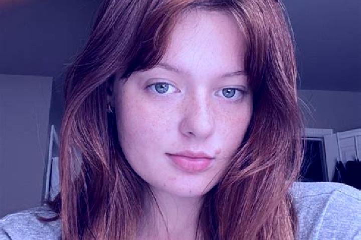 Scarlett, 28, a auburn grey-eyed caucasian companion based in Montepiano. Offering 69, Overnight, A-Level. Available for incall and outcall, overnight bookin...