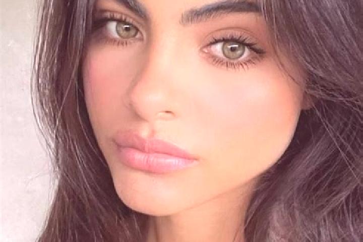 Scarlett, 28, a black hazel-eyed caucasian companion based in Bebengu. Offering Couples, Party Girl, Deep French Kissing. Available for incall and outcall, d...