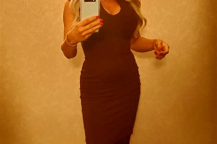 Scarlett, 28, a blonde dark-eyed ebony companion based in Polcenigo. Offering Tantra, CIM, Dinner Date. Available for incall and outcall, day and evening dates.