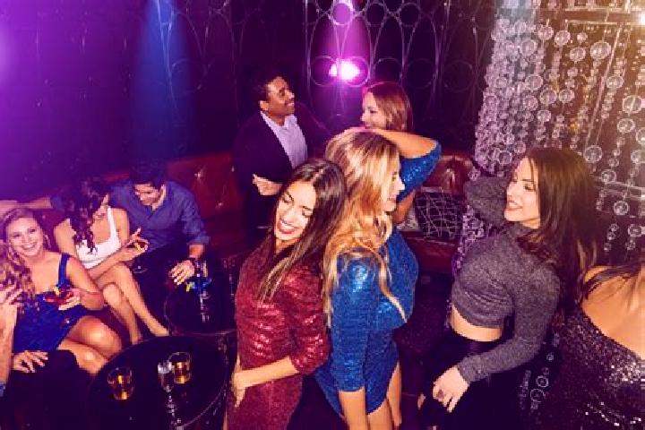 Scarlett, 28, a blonde hazel-eyed caucasian companion based in Le Botteghe. Offering Duos, Striptease, Prostate Massage, Tantra. Available for incall and out...