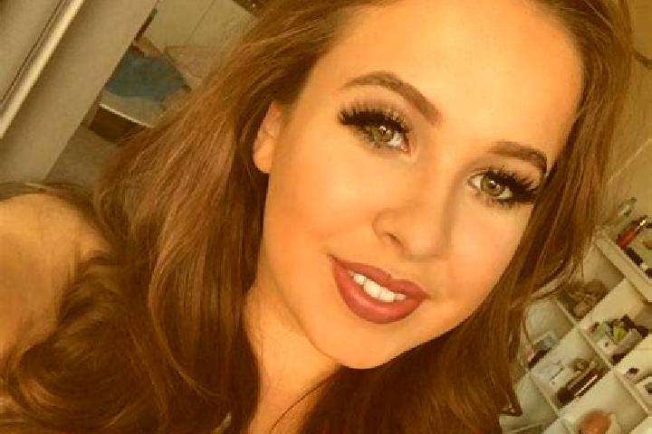 Scarlett, 28, a chestnut blue-eyed mediterranean companion based in Shipton under Wychwood. Offering Overnight, Duos, Party Girl. Available for incall and ou...
