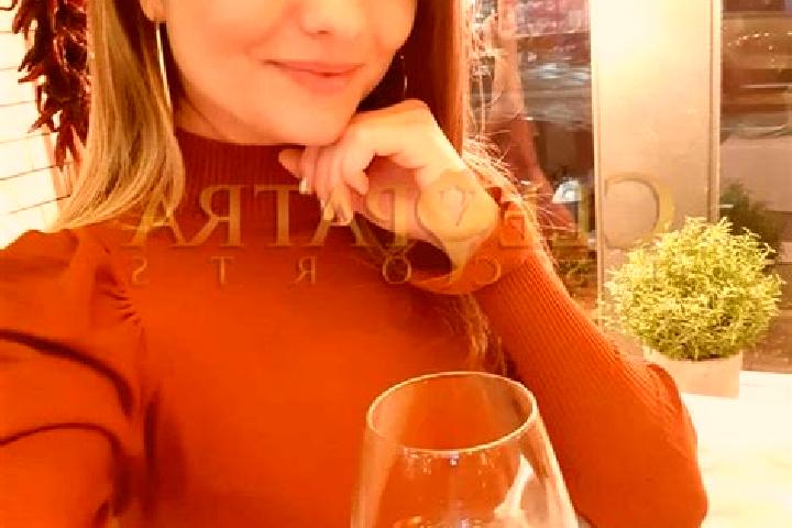 Scarlett, 28, a red blue-eyed mixed companion based in McLennan. Offering Deep French Kissing, Dinner Date, OWO, Overnight. Available for incall and outcall,...