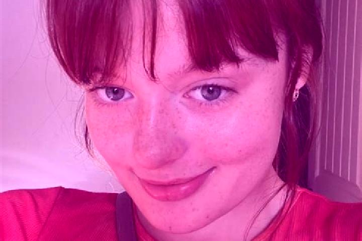 Scarlett, 28, a red dark-eyed mixed companion based in Cacahuatepec. Offering Domination, Roleplay, Fetish. Available for incall and outcall, day and evening...