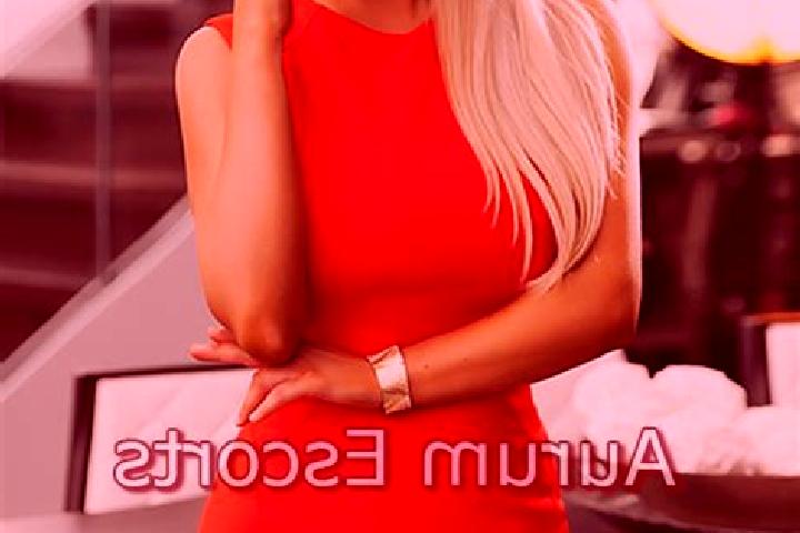 Scarlett, 28, a red green-eyed caucasian companion based in North Petherton. Offering Domination, Massage, Party Girl, Dinner Date, GFE. Available for incall...