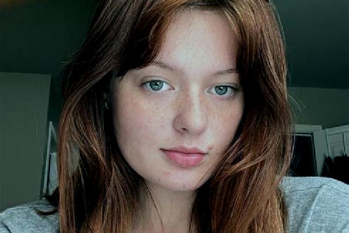 Scarlett, 28, a red grey-eyed mixed companion based in Hiltpoltstein. Offering Overnight, Tantra, Fetish, CIM, Duos. Available for incall and outcall, overni...
