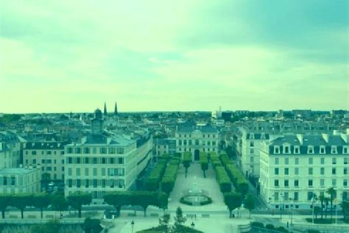 Scarlett, 28 — Escort in Artiguelouve, France