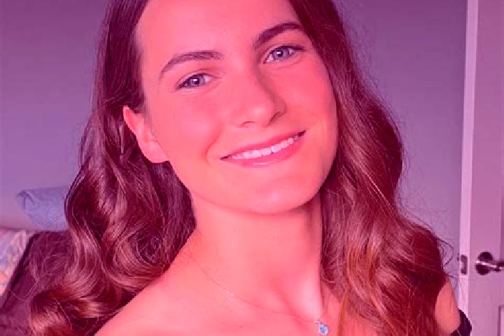Scarlett, 28 — Escort in Friendswood, United States