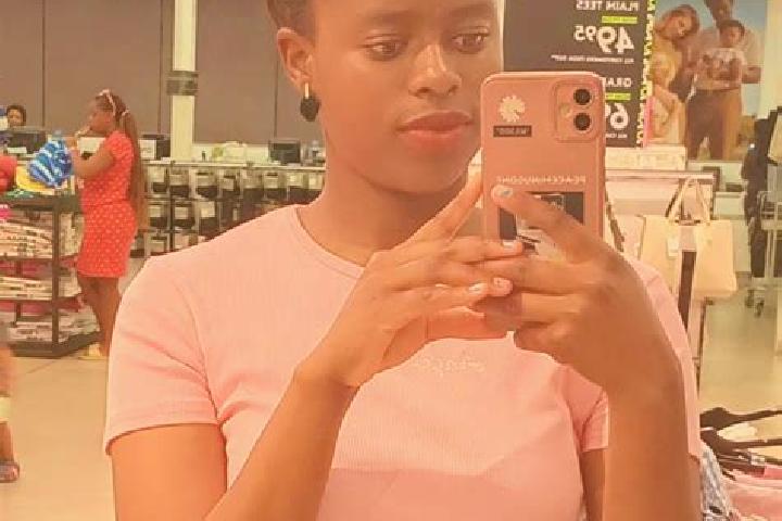 Scarlett, 28 — Escort in Odzi, Zimbabwe