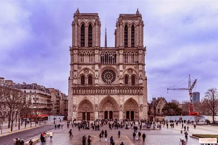 Scarlett, 28 — Escort in Pouligny-Notre-Dame, France
