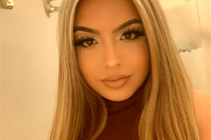Scarlett, 29, a blonde amber-eyed latina companion based in Valtino. Offering Travel Companion, Tantra, Domination. Available for incall and outcall, day and...