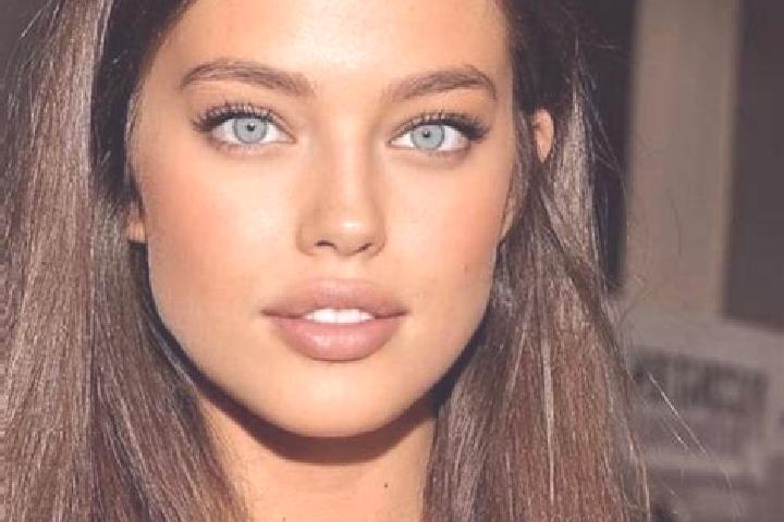 Scarlett, 29, a brunette dark-eyed mediterranean companion based in Roches-les-Blamont. Offering Massage, Deep French Kissing. Available for incall and outca...