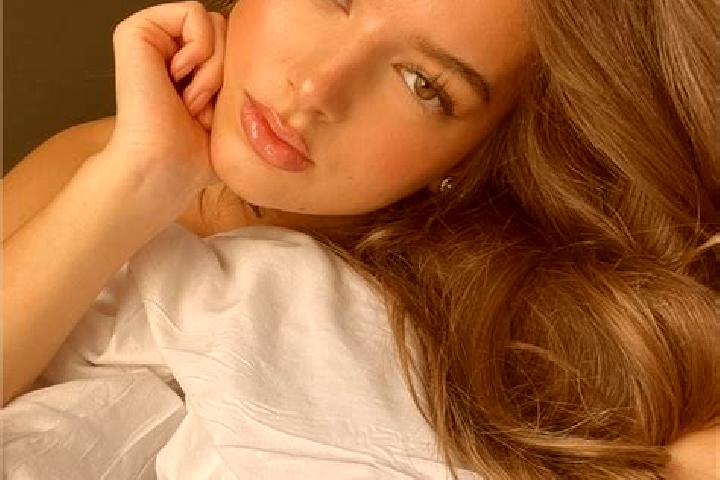 Scarlett, 29, a brunette hazel-eyed mediterranean companion based in Whiting. Offering Erotic Massage, Prostate Massage, Massage. Available for incall and ou...