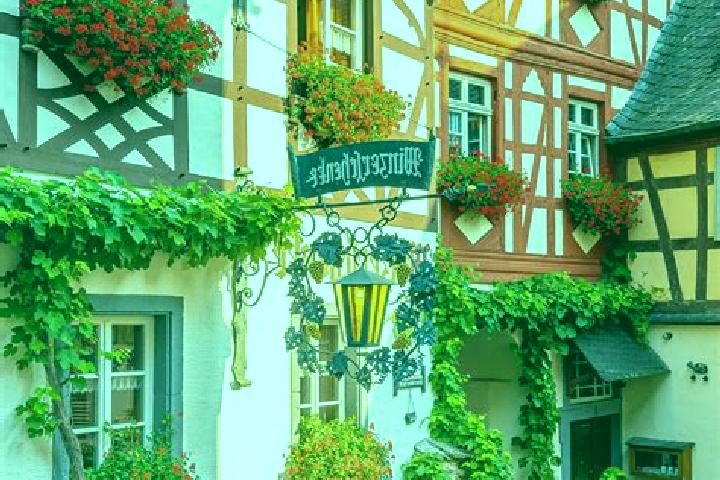 Scarlett, 29 — Escort in Durrlauingen, Germany