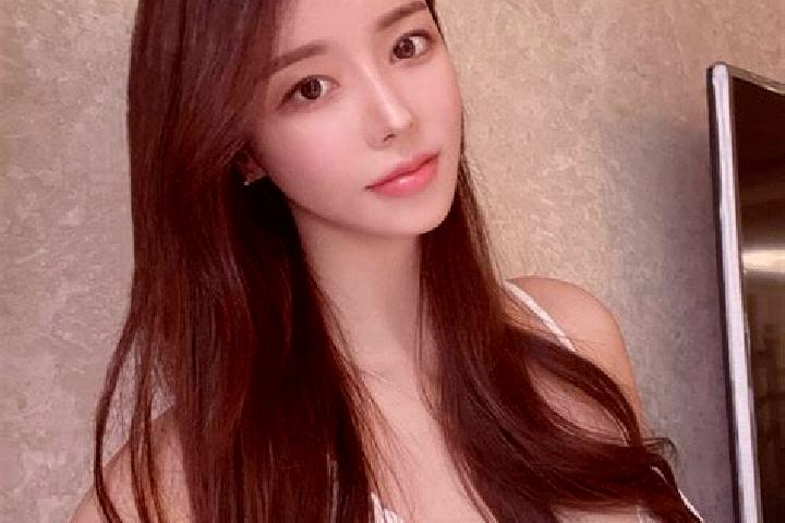 Scarlett, 29 — Escort in Meikeng, China