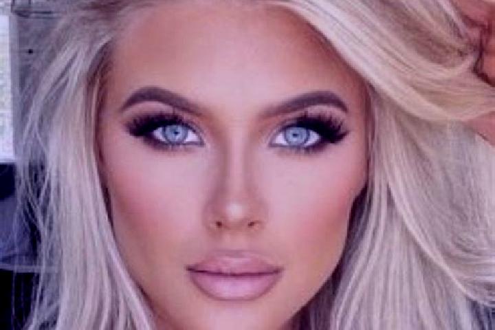 Scarlett, 30, a platinum blonde brown-eyed middle eastern companion based in Kotor Varos. Offering Striptease, Travel Companion, Girlfriend Experience, Fetis...