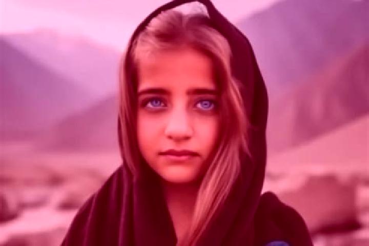 Scarlett, 30, a red blue-eyed middle eastern companion based in Alamadi. Offering Tantra, Travel Companion, CIM, Overnight. Available for incall and outcall,...