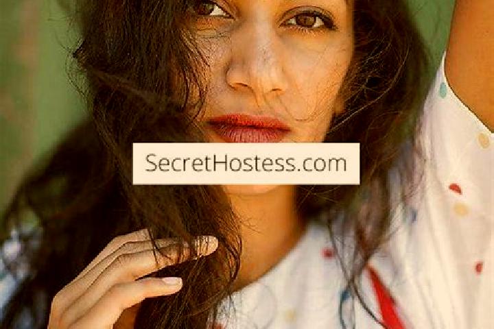 Scarlett, 30, a red brown-eyed indian companion based in Izurtza. Offering Erotic Massage. Available for incall and outcall, overnight bookings available.