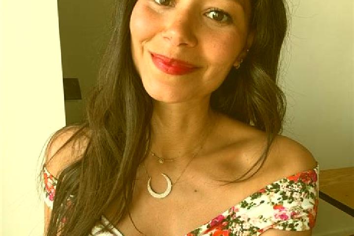 Scarlett, 30 — Escort in Parce, France