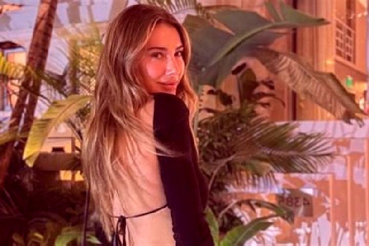 Scarlett, 30 — Escort in Yazihan, Turkey