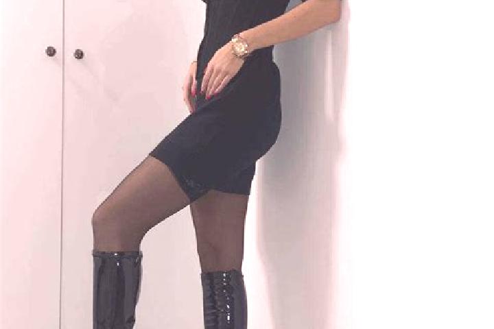Scarlett, 31, a black grey-eyed caribbean companion based in Garfield. Offering GFE, Party Girl, Domination. Available for incall and outcall, overnight book...