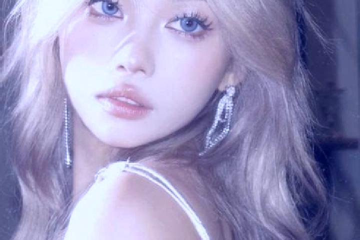 Scarlett, 31, a blonde amber-eyed asian companion based in Bilozerske. Offering Roleplay, Dinner Date, OWO, Party Girl. Available for incall and outcall, ove...