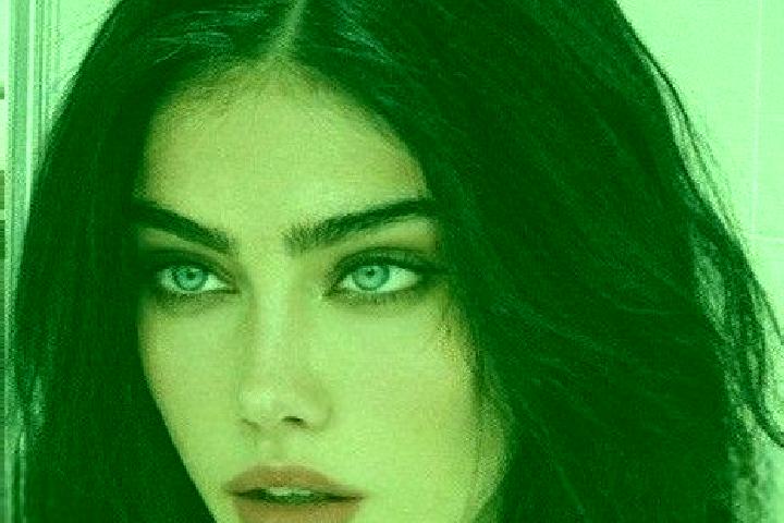 Scarlett, 31, a chestnut grey-eyed caucasian companion based in Rancho Nuevo (Joyas del Pedregal). Offering Dinner Date, Erotic Massage, Massage. Available f...