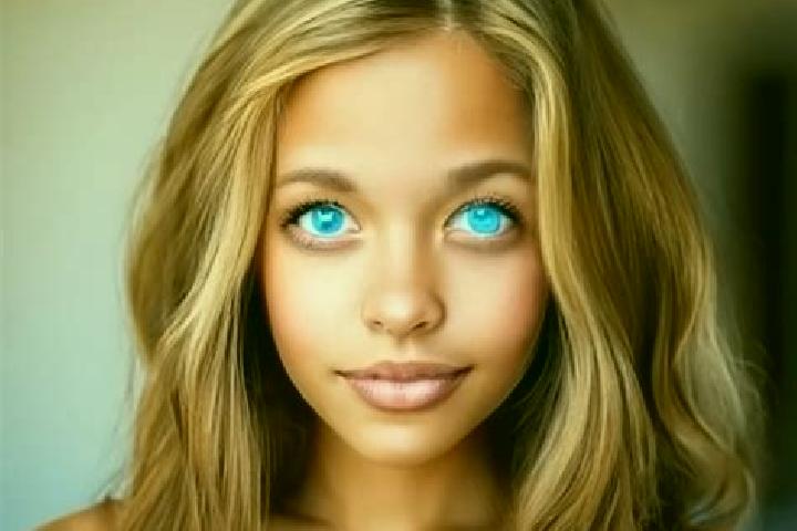 Scarlett, 31, a red blue-eyed mixed companion based in Xinhuilong. Offering 69, OWO. Available for incall and outcall, day and evening dates.