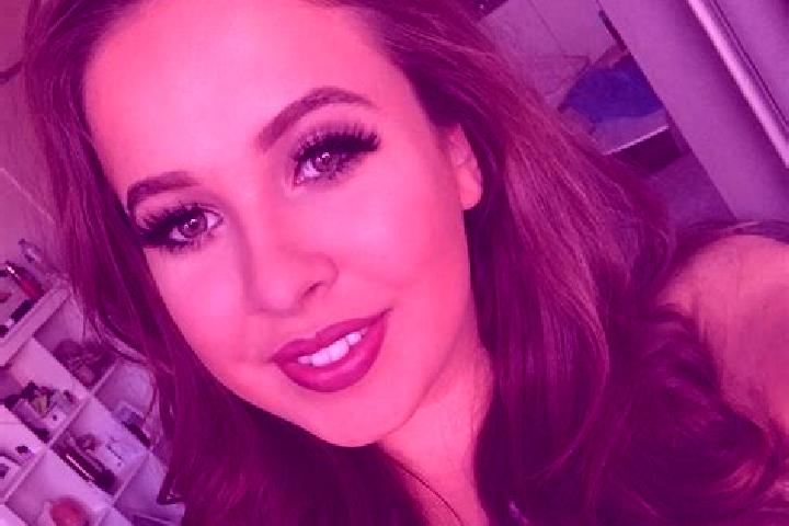 Scarlett, 31, a red grey-eyed caribbean companion based in Lafiagi. Offering OWO, Fetish, Duos, Travel Companion. Available for incall and outcall, overnight...