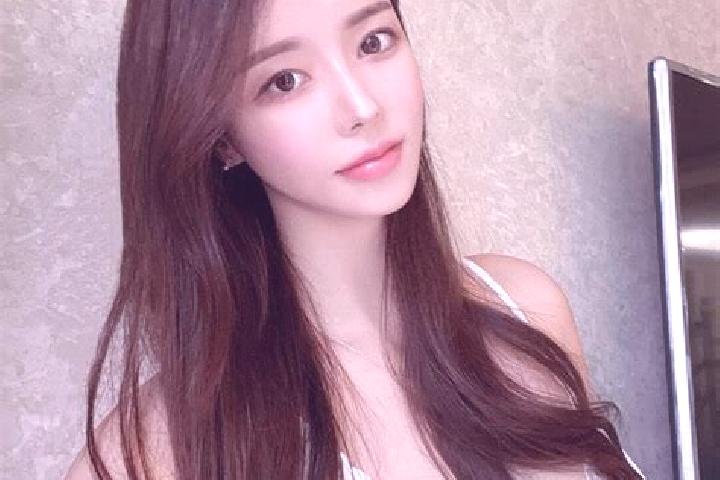 Scarlett, 31 — Escort in Baimaoping, China