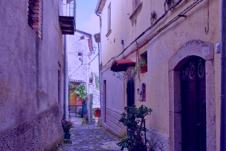 Scarlett, 31 — Escort in Sant Andrea-Pizzone-Ciamprisco, Italy