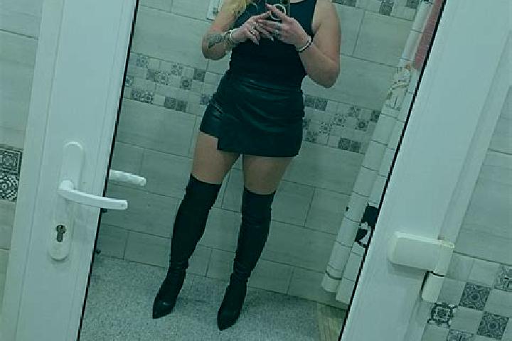 Scarlett, 31 — Escort in Targu Lapus, Romania