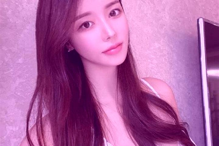 Scarlett, 31 — Escort in Yilkiqi, China