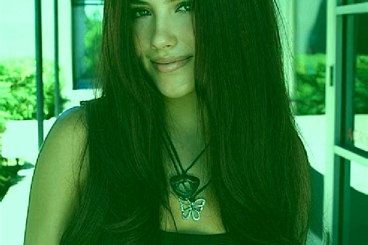 Scarlett, 32, a auburn brown-eyed middle eastern companion based in Pontal do Araguaia. Offering Massage, BDSM, Duos, Striptease. Available for incall and ou...