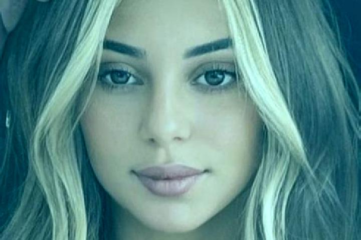 Scarlett, 32, a blonde brown-eyed asian companion based in Songhae. Offering A-Level, BDSM, 69. Available for incall and outcall, overnight bookings available.