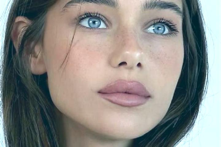 Scarlett, 32, a brunette brown-eyed european companion based in Yaese. Offering Massage, Overnight, Deep French Kissing. Available for incall and outcall, da...