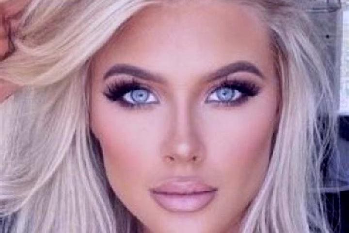 Scarlett, 32, a platinum blonde dark-eyed mediterranean companion based in Frei-Laubersheim. Offering Dinner Date, GFE, Girlfriend Experience. Available for ...