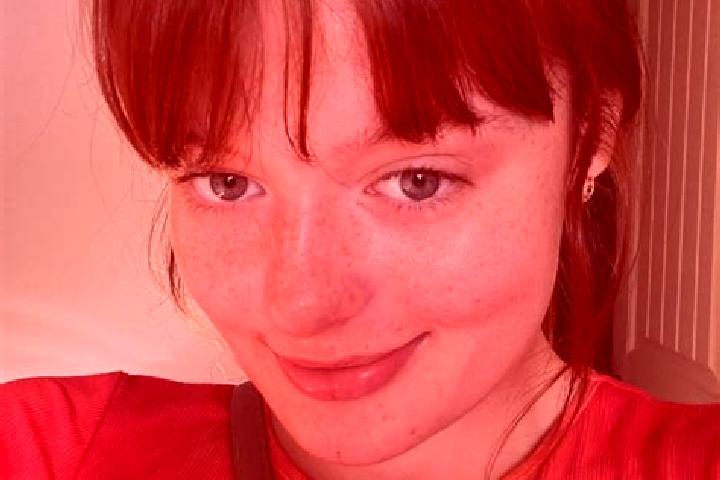 Scarlett, 32, a red brown-eyed indian companion based in Yolalti. Offering Deep French Kissing, Dinner Date, Domination. Available for incall and outcall, ov...